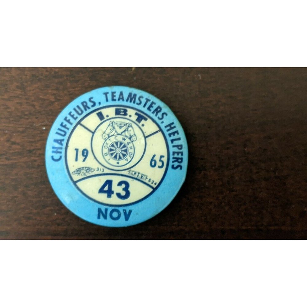 1965 Chauffeurs Teamsters & Helpers Local 43 Union Chicago Il Pinback Blue